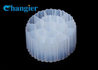Bewegliches Filtermaterial-Biofilter des Biofilm-Bett-Reaktor-MBBR in weißem K1 K2 K3 Biocarrier 10mm bis 25mm für Abwasser